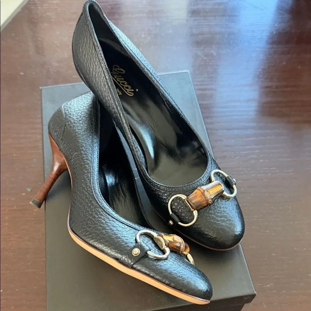 Gucci Black Leather Heels with Brown Accents